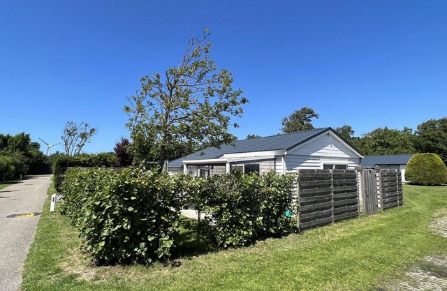 Gepflegter Ferienbungalow für 4 Personen, 2 Schlafzimmer, Wlan, Haustier Willkommen!