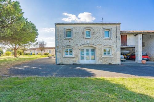 Gite Aix Piscine intérieure