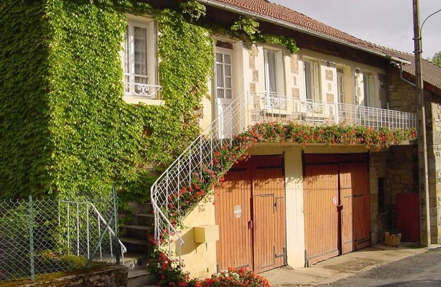GITE 5 pers, ROYERE DE VASSIVIERE