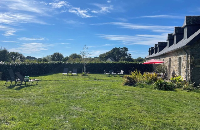 Gîte 7 people - 2 swimming pools (1 with telescopic dome) - The beach on foot