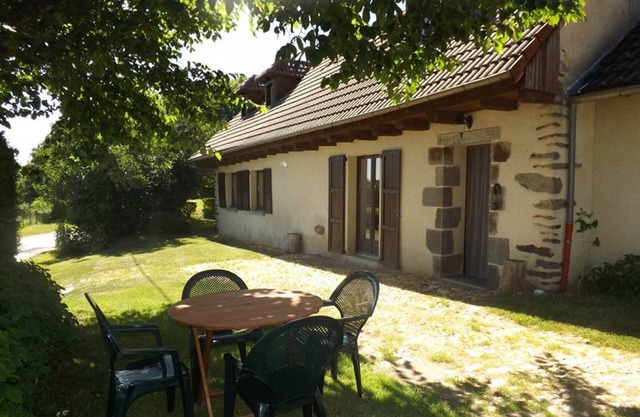 Gite Arpajon-sur-Cère, 2 bedrooms, 4 persons