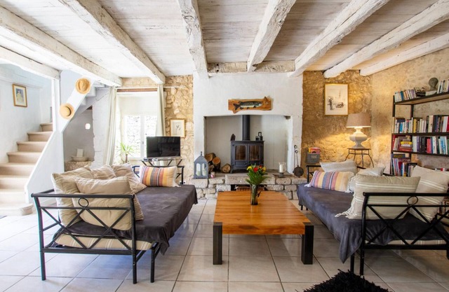 Gite Champagnac-de-Belair, 5 bedrooms, 10 persons