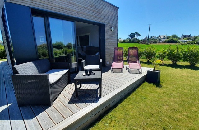 Gîte de Keroustad - Close to the beach with small sea view