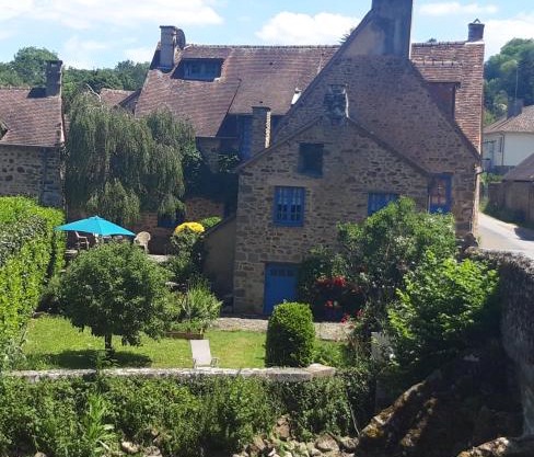 Gite du Pont Saint-Céneri-Le-Gérei dans les Alpes Mancelles