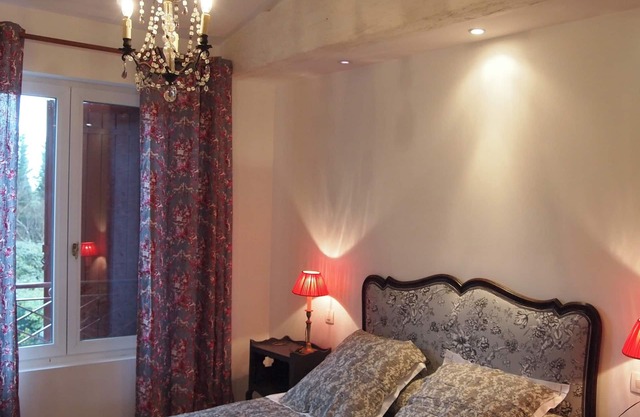 Gite Fonteneau Charming house 35 minutes from Bordeaux by streetcar or bus