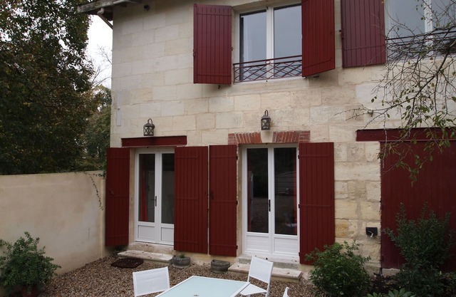 Gite Fonteneau. Parc de la Burthe nearby, 80 hectares of woods and meadows.