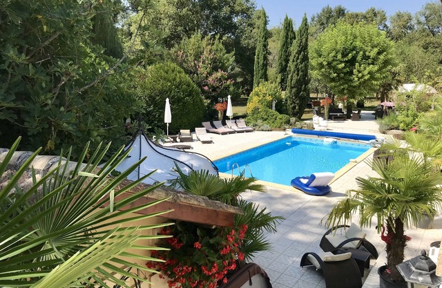 Gîte in the heart of the Bordeaux countryside 1H from the sea