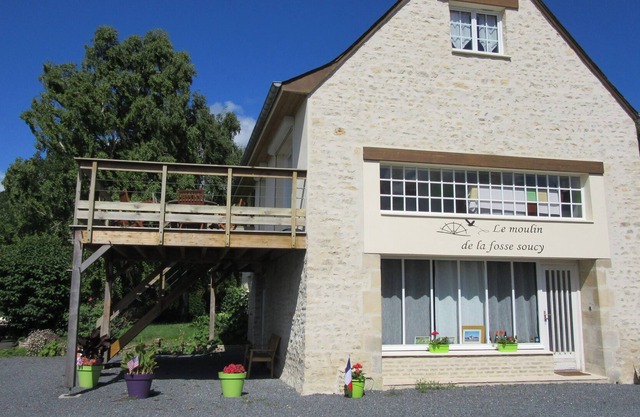 Gîte LES MERISIERS in the center of the landing beaches, quiet, close to the sea