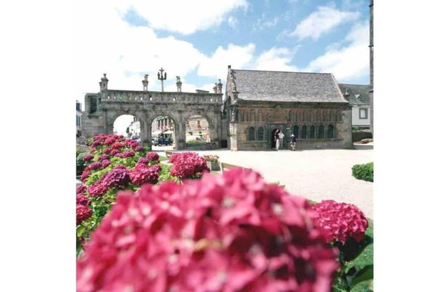 Gîte Milin, nestled in a wooded park