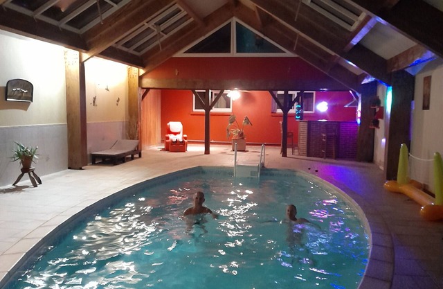 Gite Niherne, 6 bedrooms, 12 persons