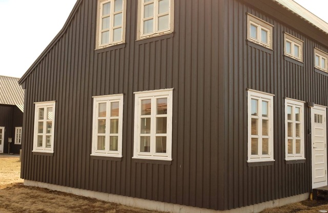 Glacier Front Row View- NEW Northern lights cottage.- NO 6.