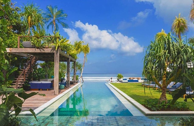 Glamorous Beachside Escape in Seminyak – Bali Villa 1055