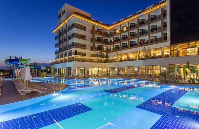 Glamour Resort & Spa - All Inclusive