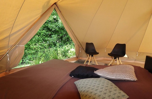 Glamping Lodge in Friesland near Nature Reserves