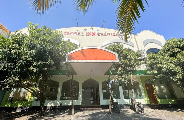 Global Inn Syariah Mitra RedDoorz near Juanda T1 Airport