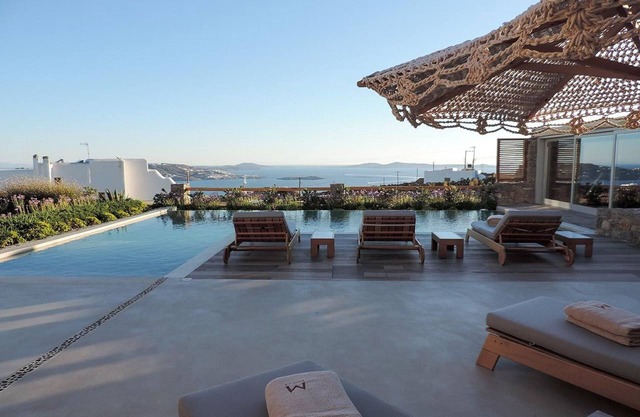 Glorious Mykonos Villa | Villa Demelza | 5 Bedrooms | Spacious Furnished Sun.