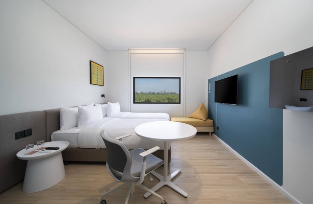 GO Hotel Bowin at Robinson Lifestyle