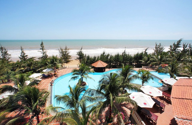 Golden Coast Resort and Spa