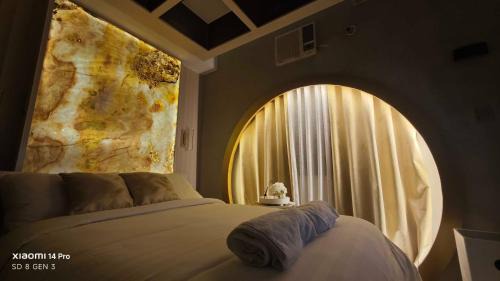 Golden Luxe Staycation Studio