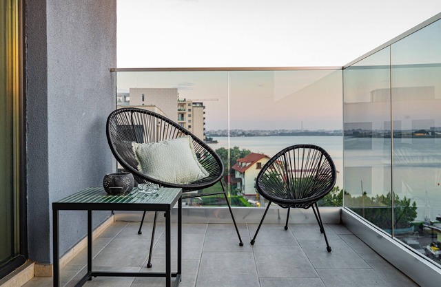 Golden Mirage Sunset Apartment