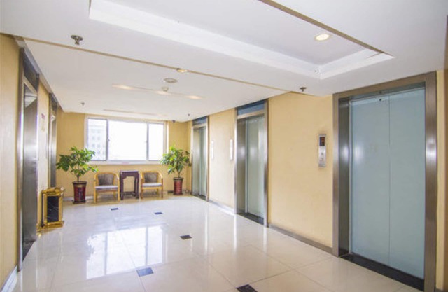 Golden Tree Business Hotel