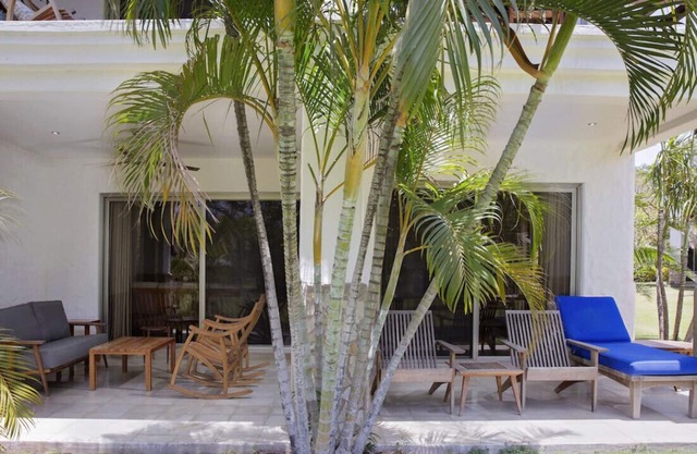 Golf Condo A1-F1: Nice view and access to the largest pool in Hacienda Iguana!