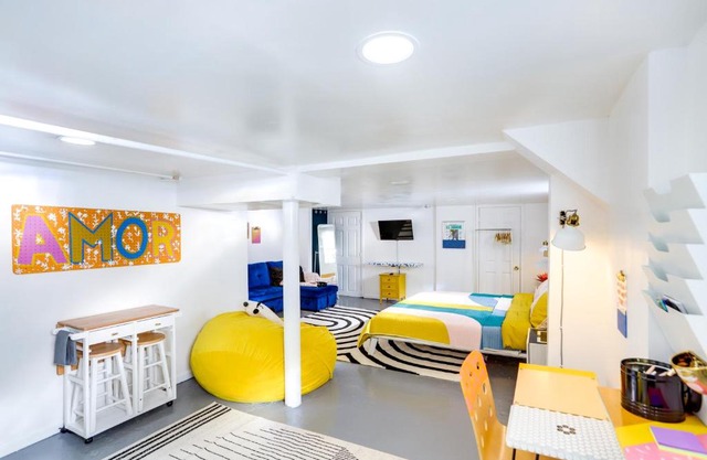 Gordon Square Studio about 4 Mi to Downtown Cleveland!