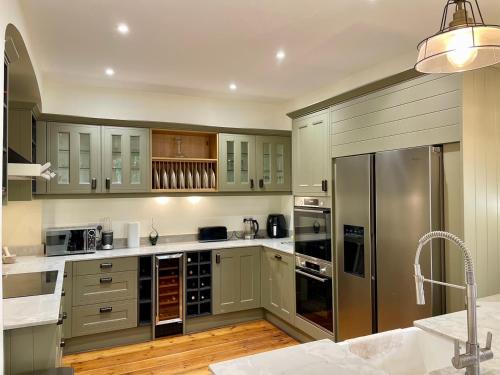 Gorgeous 4 bedroom Townhouse