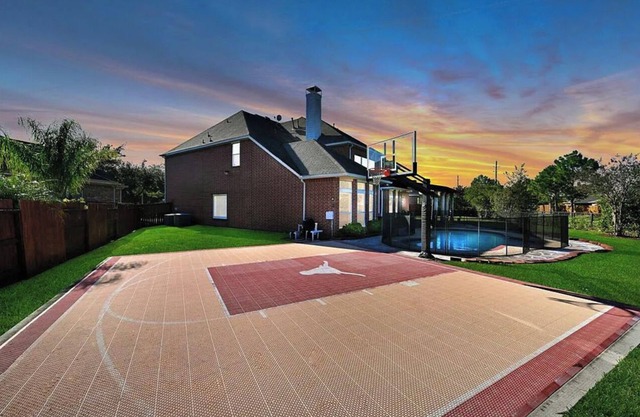 Gorgeous 5bd/3.5 bath mansion with private pool, gym, theater, & home office