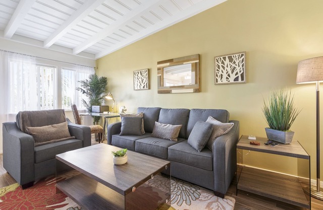 ⚜Gorgeous Apartment⚜Minutes to Beach and Downtown⚜Family Friendly⚜Beach Ready