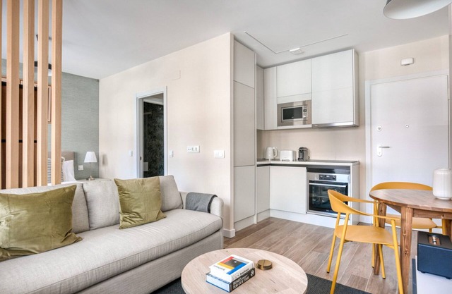 Gorgeous Bernabéu 1BR w/ Doorman, nr Real Madrid Stadium, by Blueground