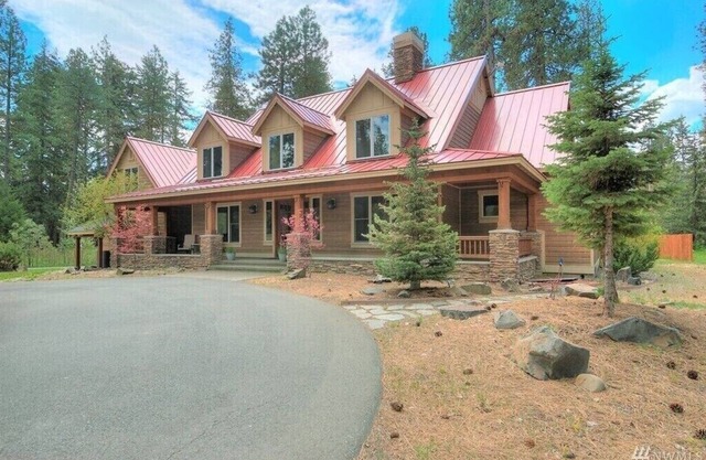 Gorgeous custom home w/soaring ceilings near Cle Elum River - hot tub