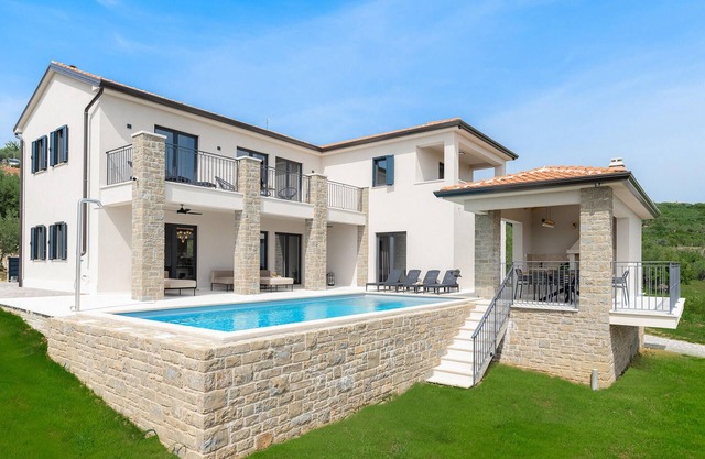 Gorgeous home in Buje with WiFi