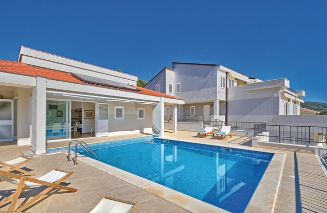 Gorgeous home in Dolac