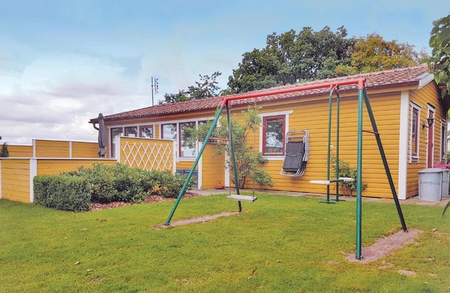 Gorgeous Home In Harlösa With Wifi