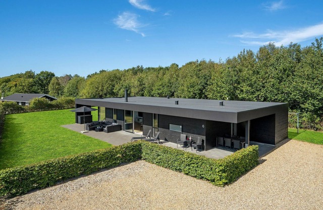Gorgeous home in Hemmet with sauna