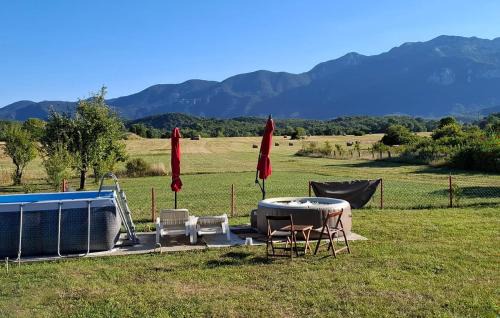 Gorgeous Home In Lovinac With Wi-Fi