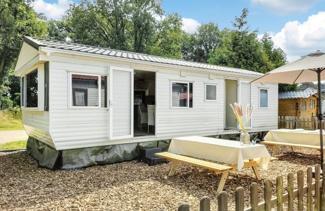 Gorgeous home in Merksplas