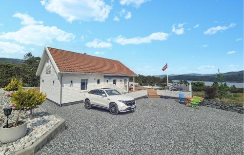 Gorgeous Home In Nordtveitgrend