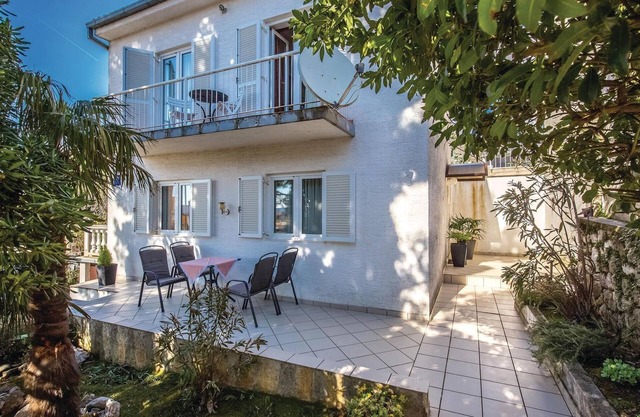 Gorgeous home in Selce with WiFi