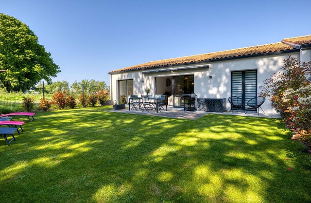 Gorgeous home in Semussac with WiFi