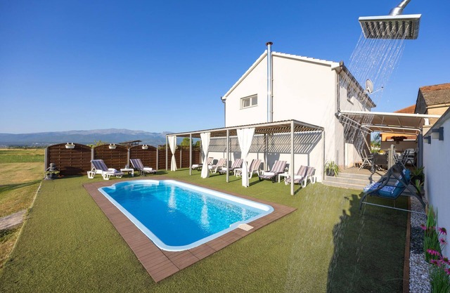 Gorgeous home in Trilj