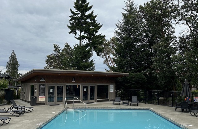 Gorgeous modern 2 bedroom 2.5 bathroom townhouse w/beach access Ocean unit