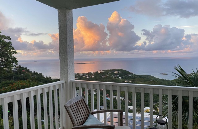 Gorgeous Ocean Views; Near 3 Beaches; Pet-Friendly; Free Wifi, Parking, Laundry