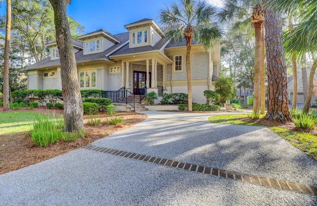 Gorgeous Updated Six Bedroom Dog Friendly 3rd Row Ocean Home w/Private Pool