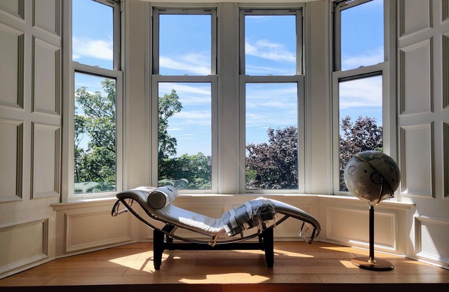 Gorgeous Views from an Elegant Apartment in Bruntsfield