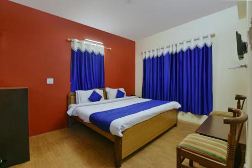 Goroomgo Chinar Lake View Mall Road Nainital - Near Bus Stand - Prime Location with Spacious Room Quality - Best Seller