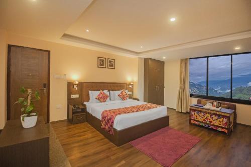 Goroomgo Hidden Palace Gangtok - Free Wifi - Restaurant - Parking Facilities - Perfect location with comfortable Room