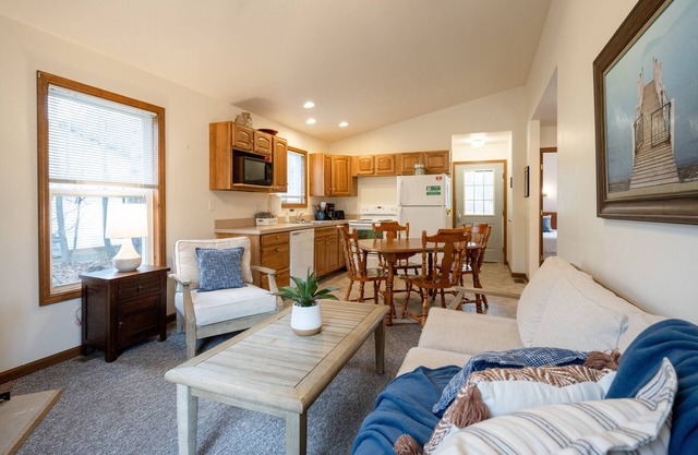 Goshorn Lake Resort Cottage #4