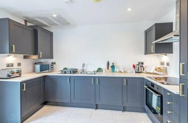 Gospel Heights Top Floor 1 Bed